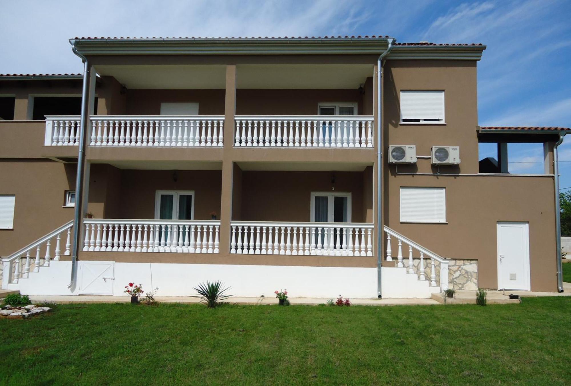 Nina Apartments Крница Екстериор снимка